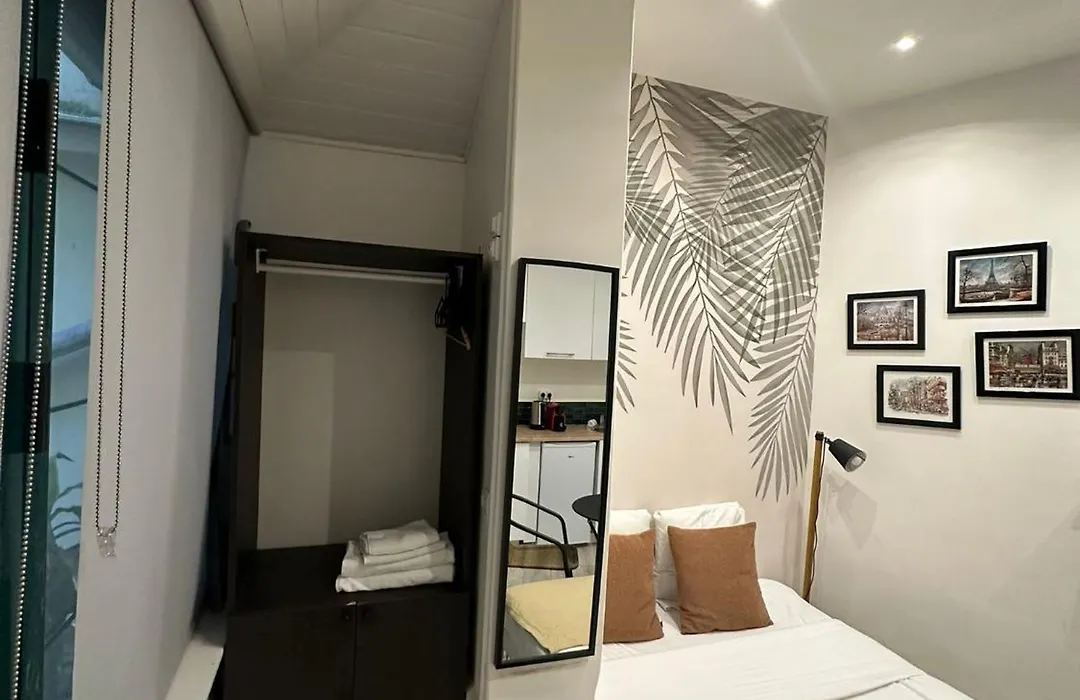 Charmant Studio-1